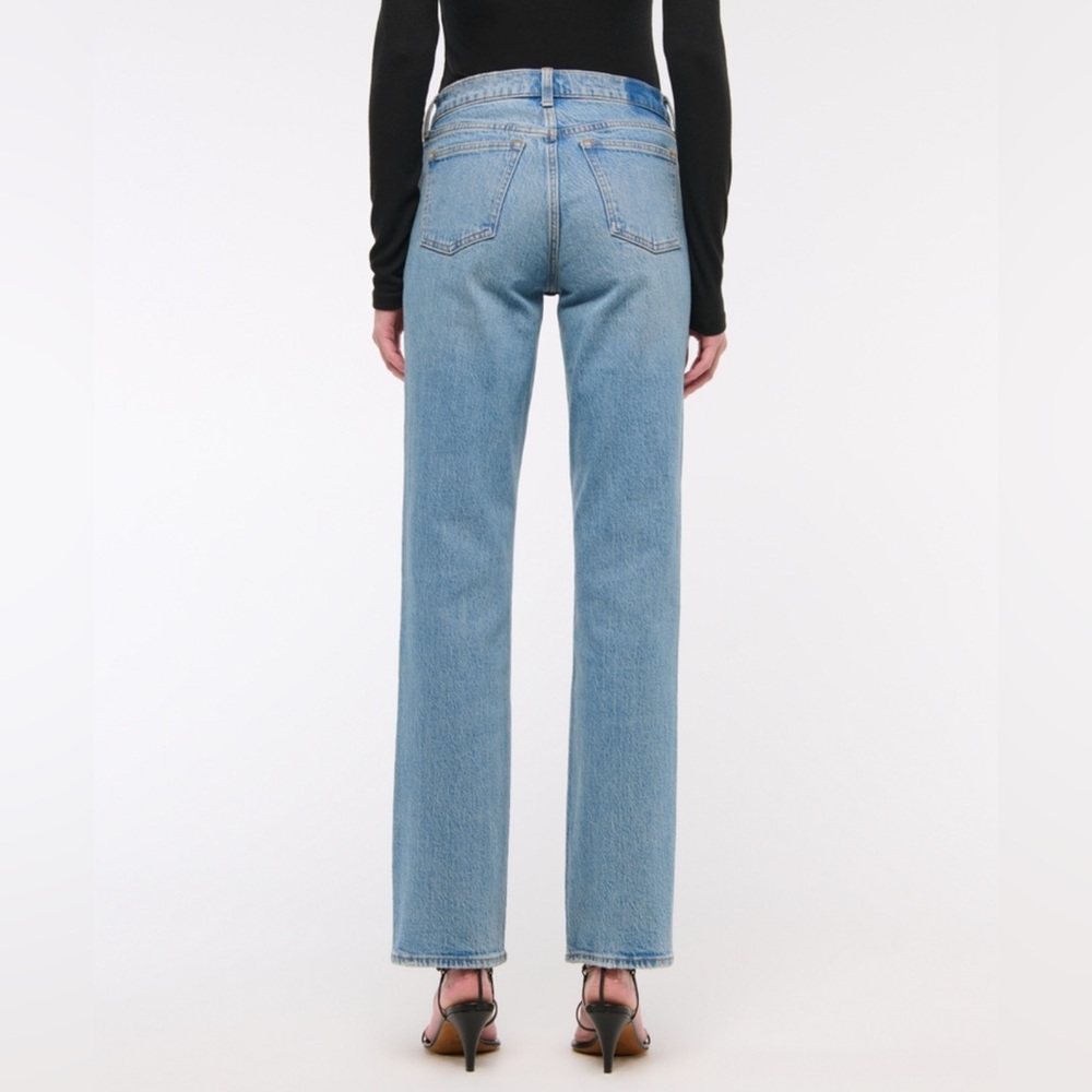 Mid Rise 90s Straight Jean - Picture 3 of 5